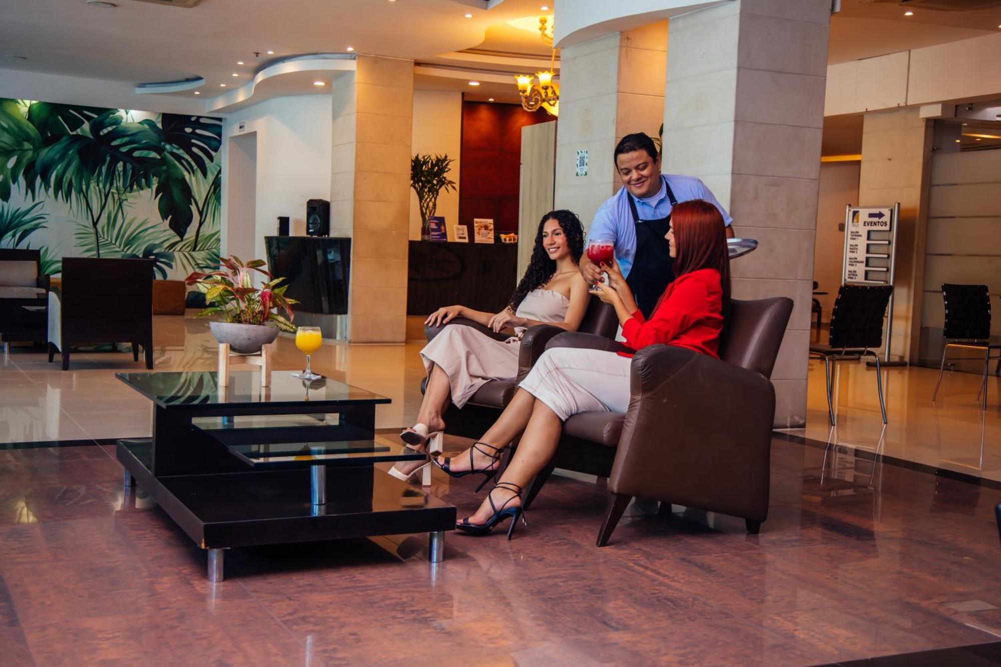 Hotel Plaza Las Americas كالي المظهر الخارجي الصورة
