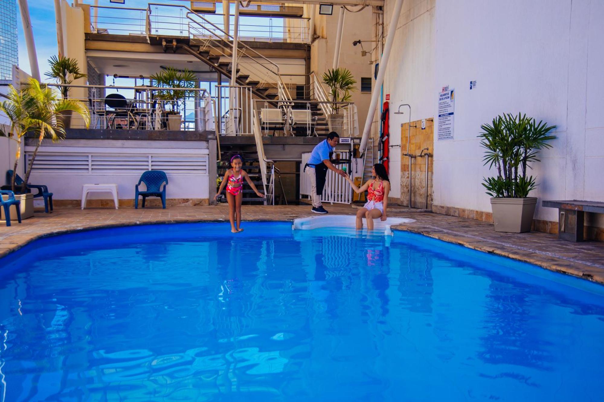 Hotel Plaza Las Americas كالي المظهر الخارجي الصورة