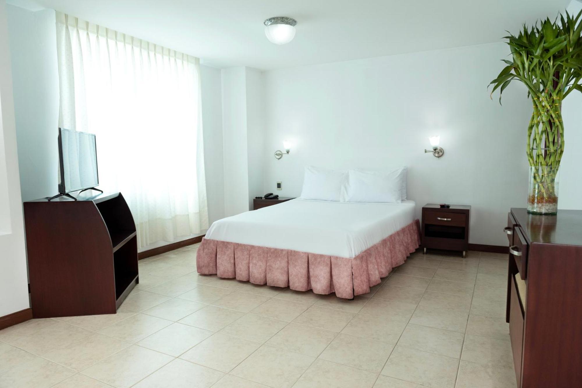 Hotel Plaza Las Americas كالي المظهر الخارجي الصورة
