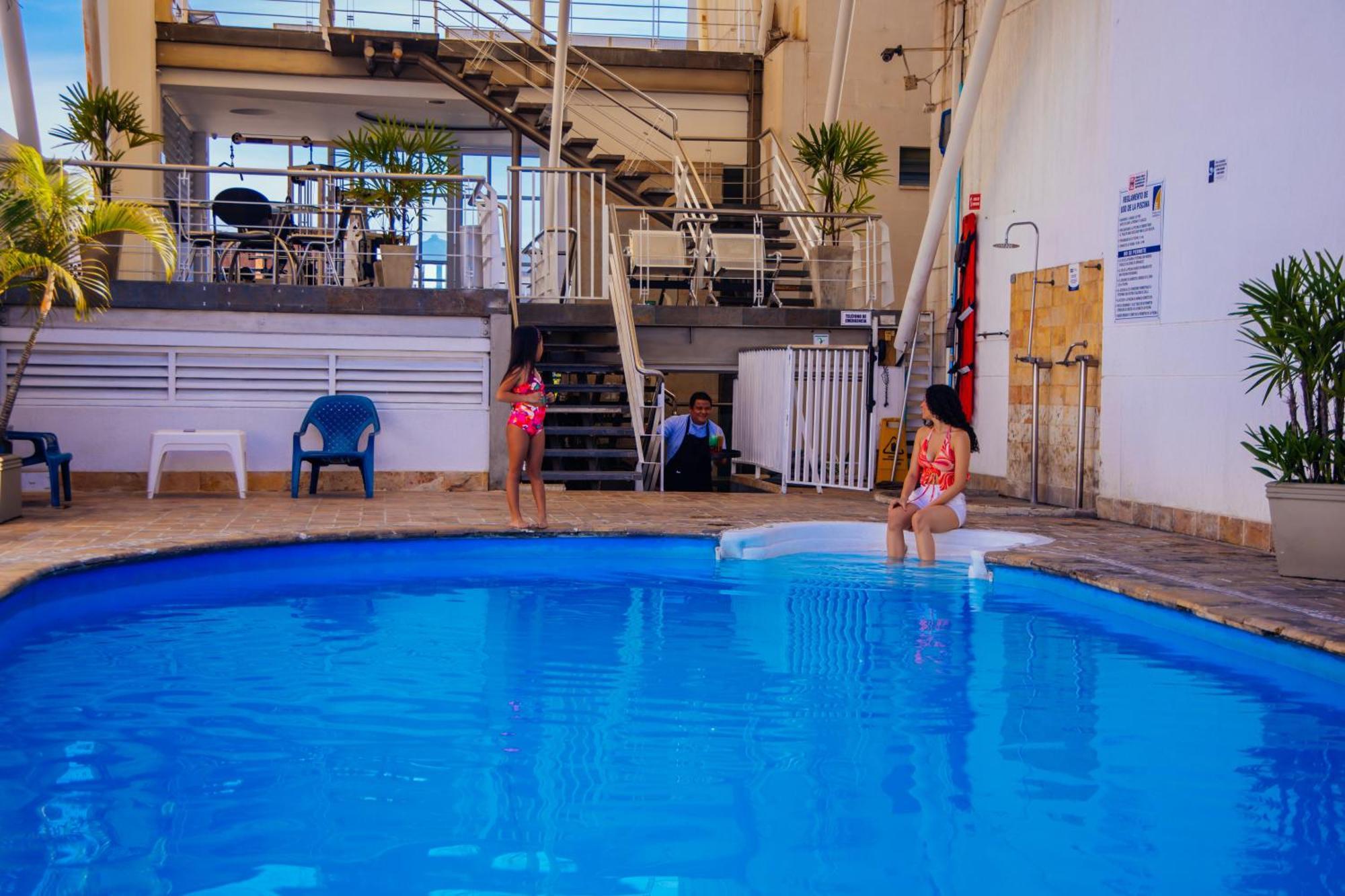 Hotel Plaza Las Americas كالي المظهر الخارجي الصورة