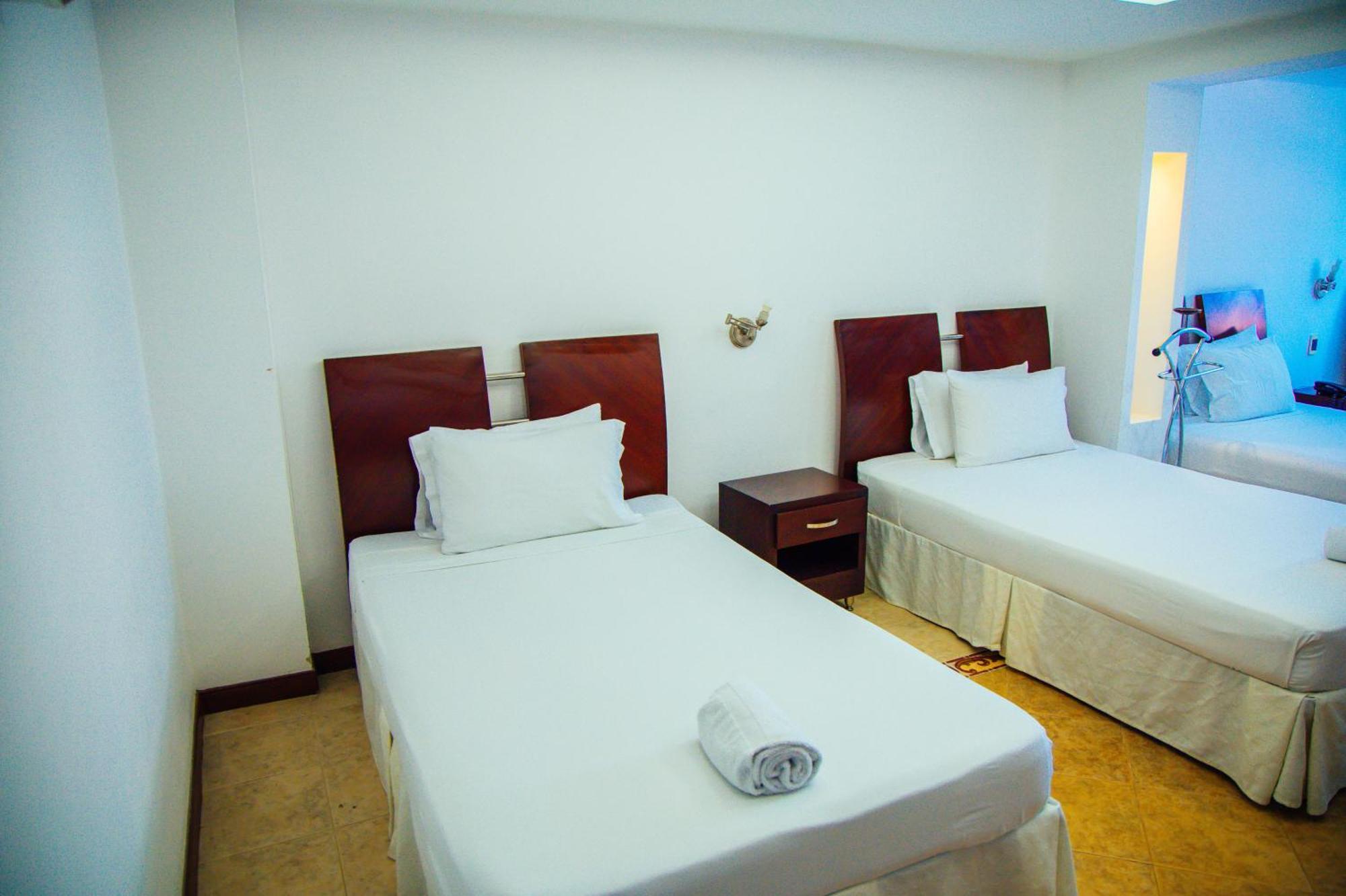 Hotel Plaza Las Americas كالي المظهر الخارجي الصورة