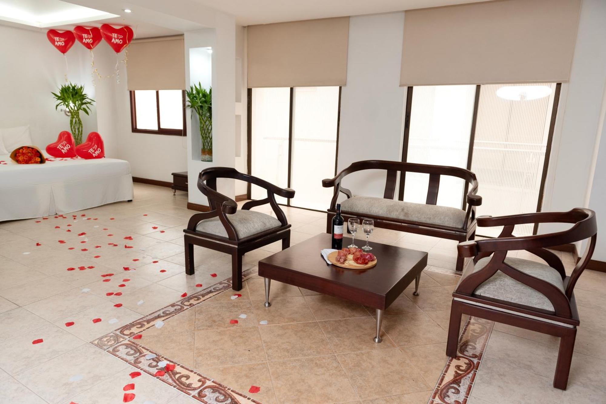 Hotel Plaza Las Americas كالي المظهر الخارجي الصورة